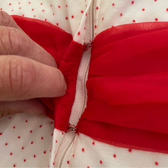 ILGWU Union Made Vintage Red Polka Dot w Eyelet Trim Ruffled Prom Dress - Picture 15 of 16